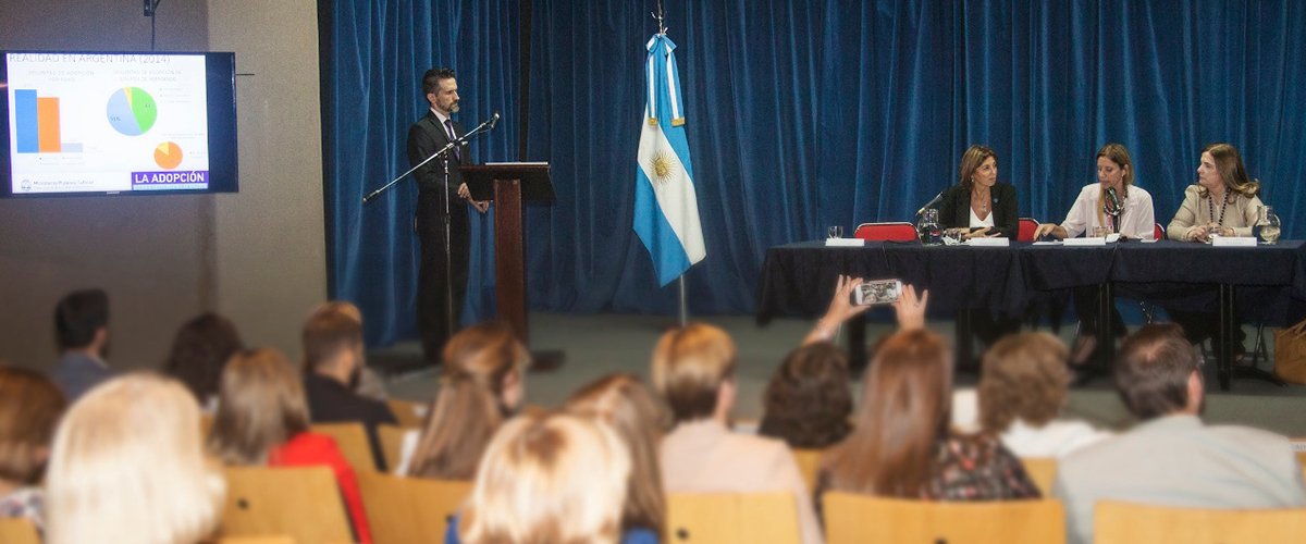 Jornada "Niñez sin cuidados parentales"